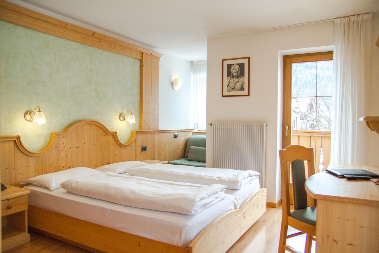 Ziano di Fiemme Hotel Genzianella מראה חיצוני תמונה