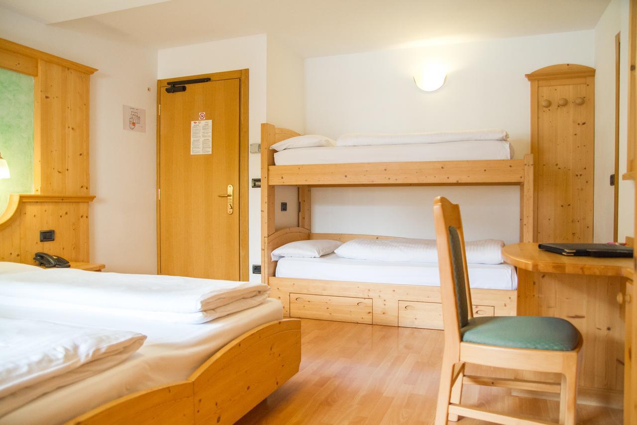 Ziano di Fiemme Hotel Genzianella מראה חיצוני תמונה