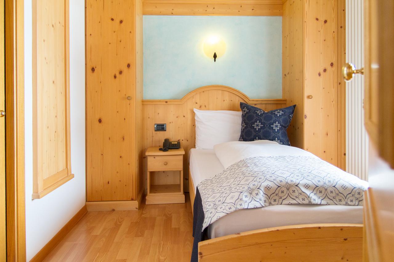 Ziano di Fiemme Hotel Genzianella מראה חיצוני תמונה
