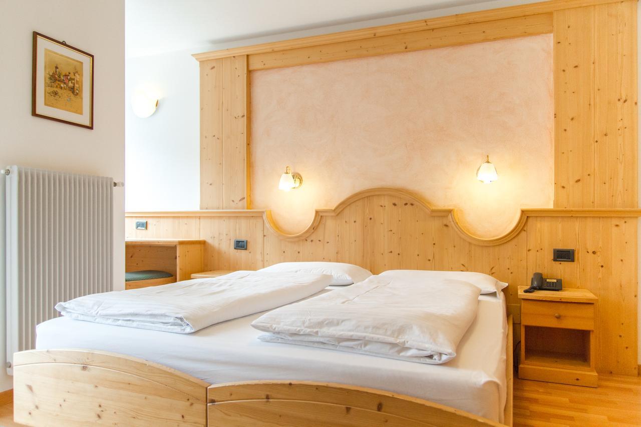 Ziano di Fiemme Hotel Genzianella מראה חיצוני תמונה